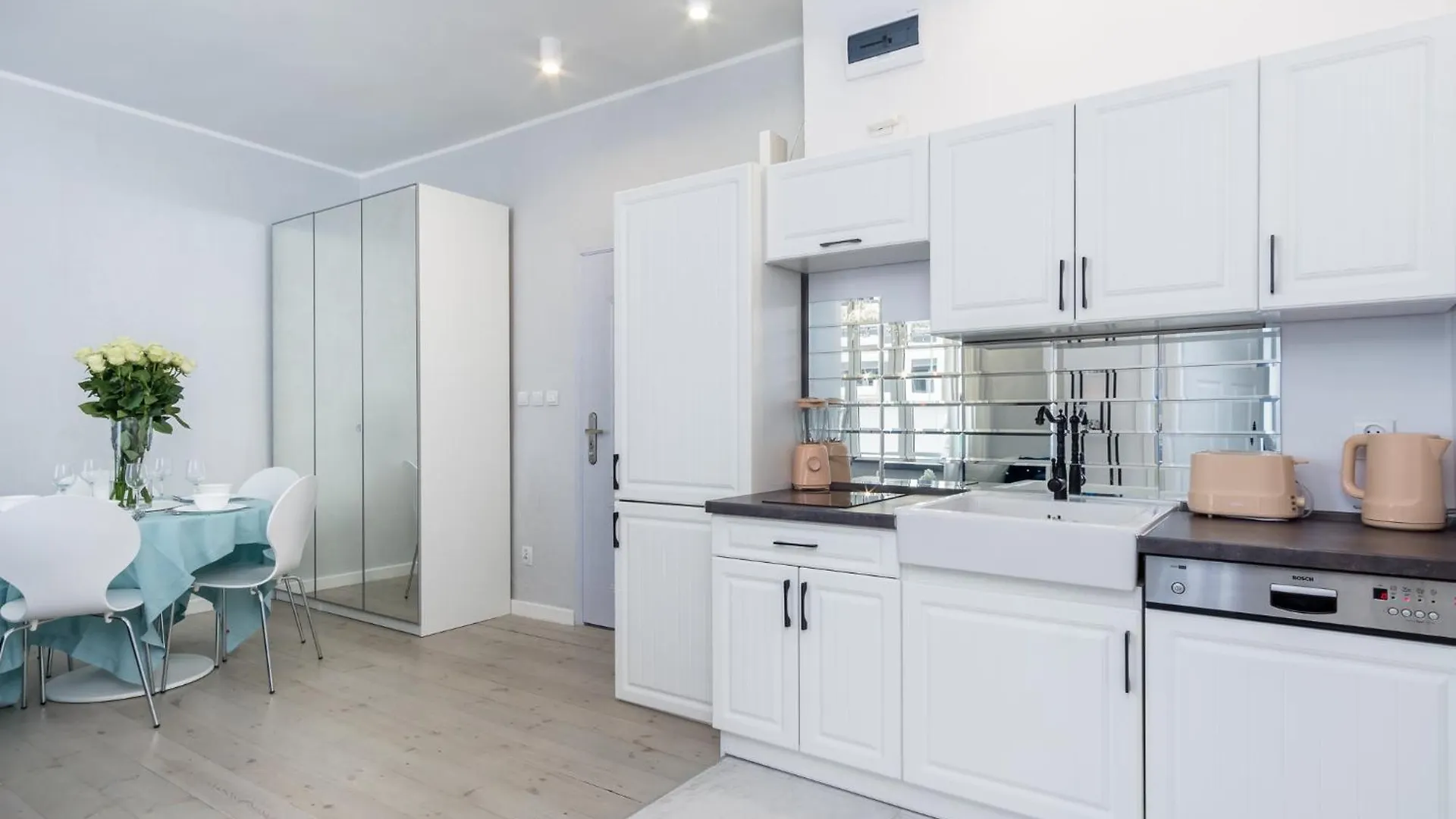 Elite Apartments Ogarna Suites Old Town