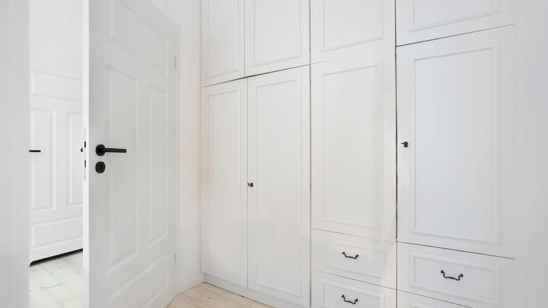 Elite Apartments Ogarna Suites Old Town بولندا